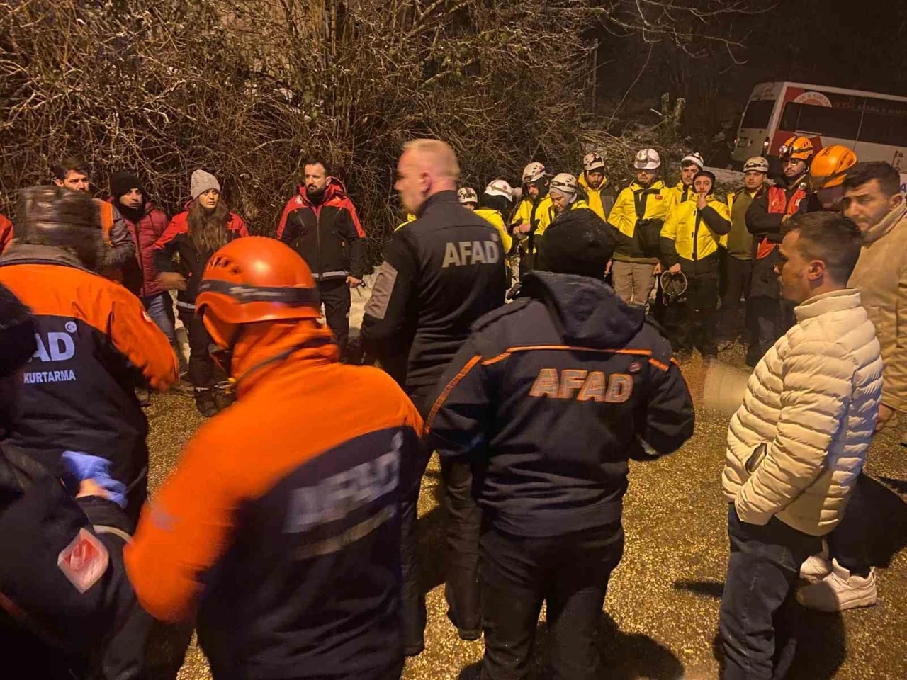 Bilecik’te kaybolan kadını bulmak için ekipler arama çalışması başlattı
