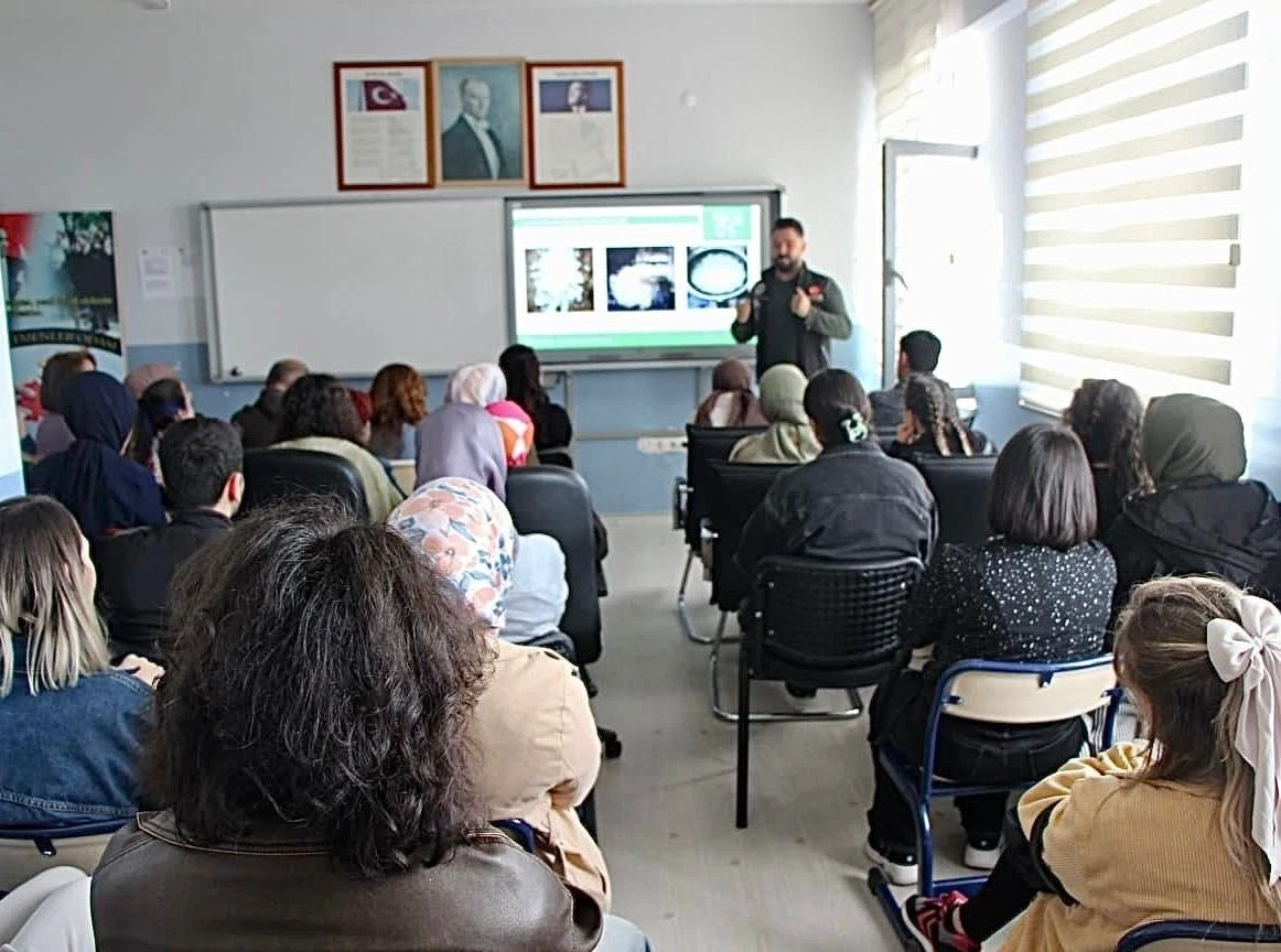 Bilecik’te öğretmenlere ’Narkorehber’ eğitimi verildi
