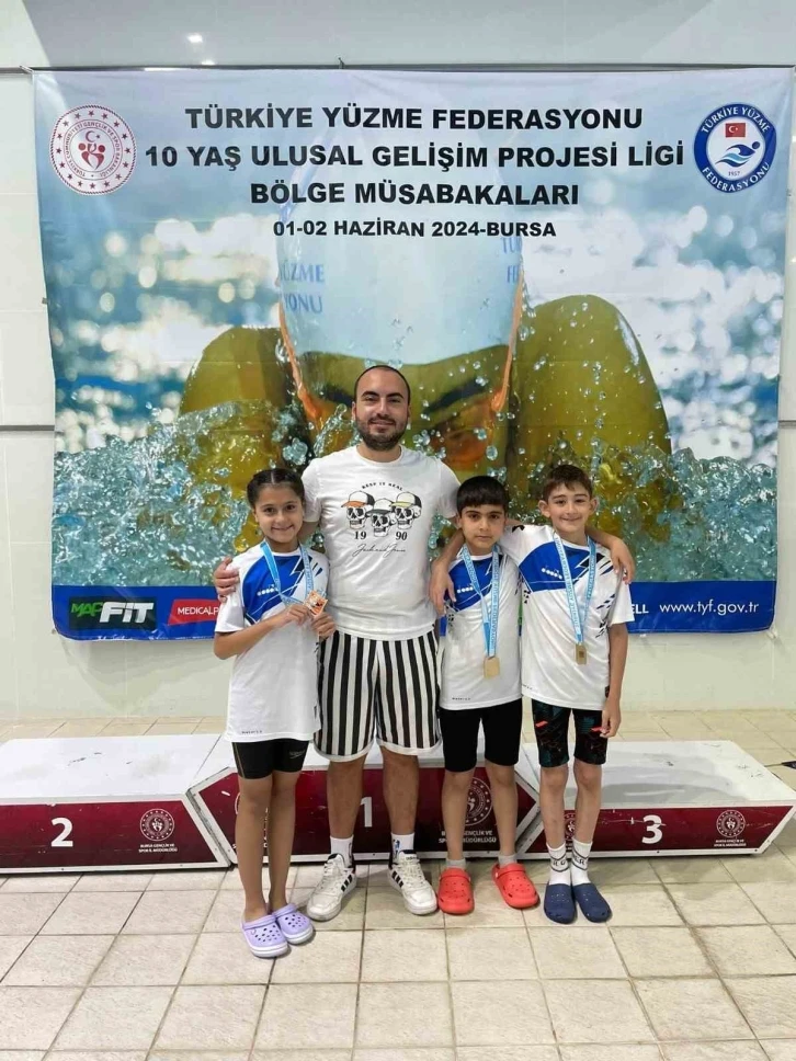 Bilecikli sporcular, 10 Yaş Bölge Finali’nden madalyayla döndüler
