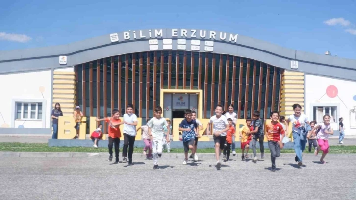 Bilim Erzurum’da çocuklar mutlu ve umutlu
