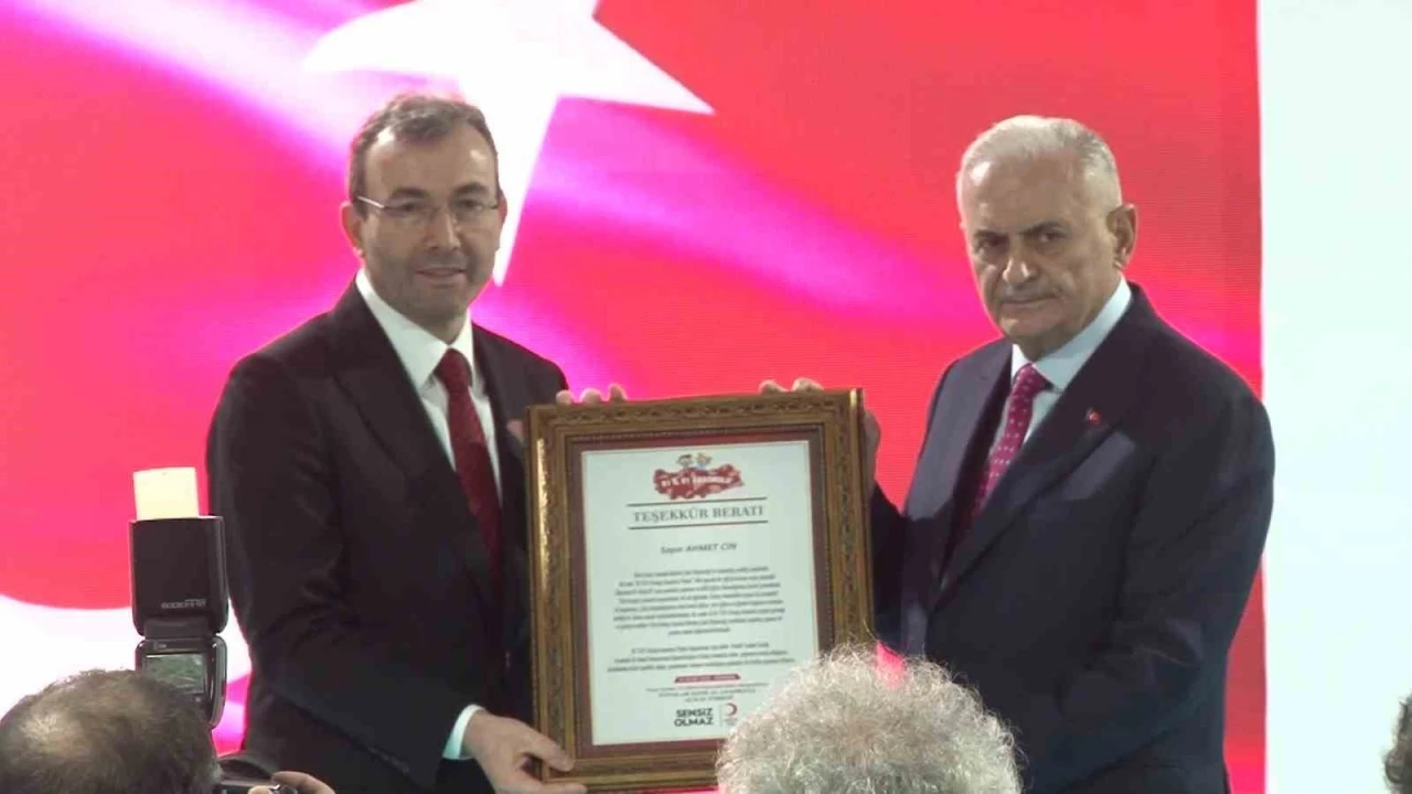 Binali Yıldırım: &quot;Evlatlarımızı geleceğe daha iyi hazırlayacak tedbirler alıyoruz&quot;
