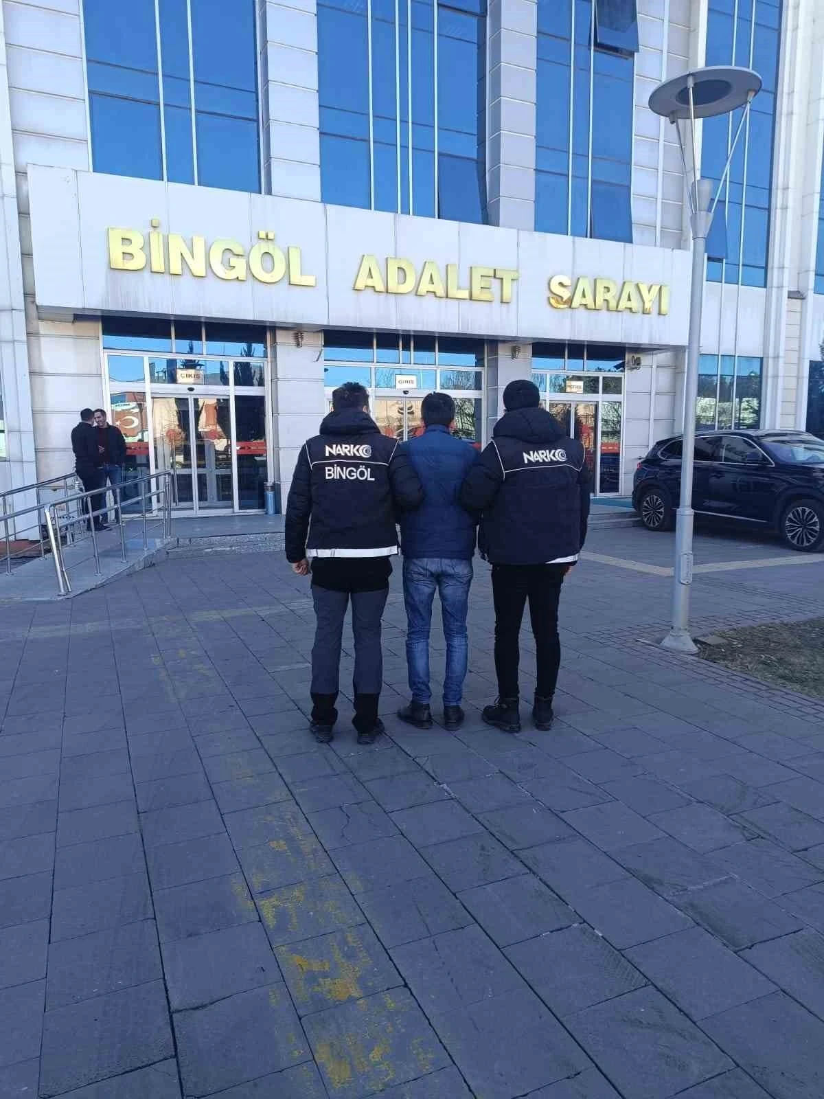 Bingöl’de 1 yıl 8 ay kesinleşmiş hapis cezası bulunan şahıs yakalandı
