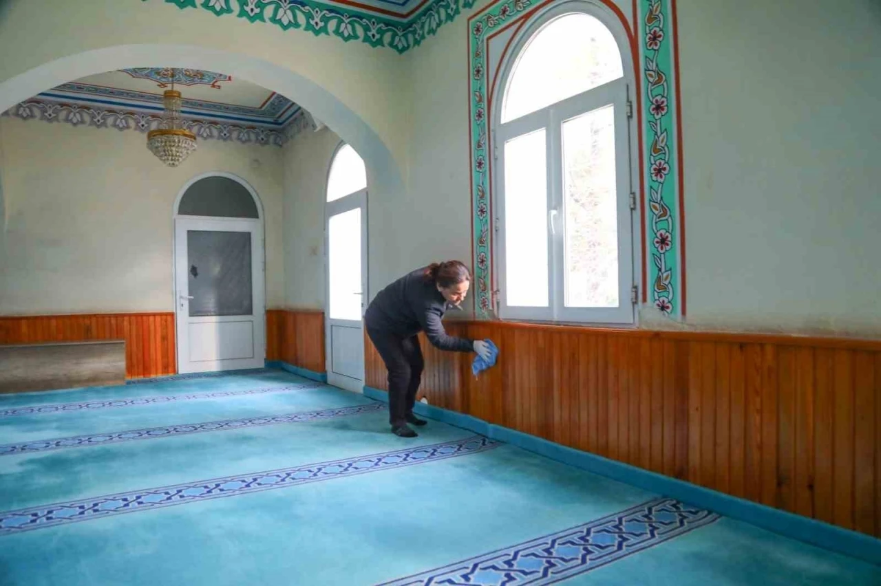 Bodrum Belediyesi’nden Ramazan öncesi cami temizliği
