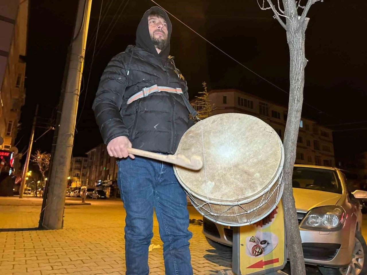 Bolu’da 20 yıllık davulcudan gençlere ek iş tavsiyesi: &quot;40-50 bin lira kazanırlar&quot;
