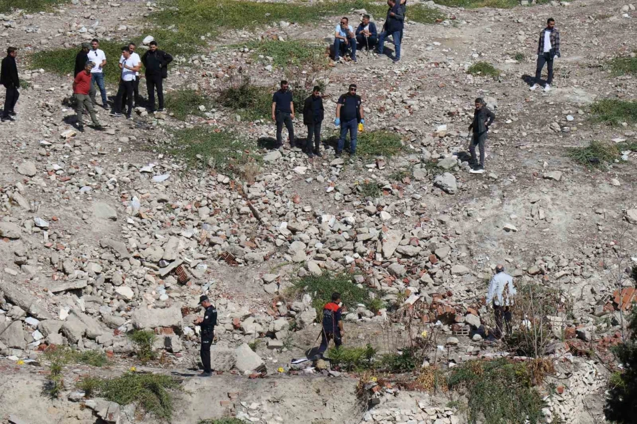 Boş arazide bulunan kemik parçalarının 109 gün aranan yaşlı kadına ait olduğu kesinleşti
