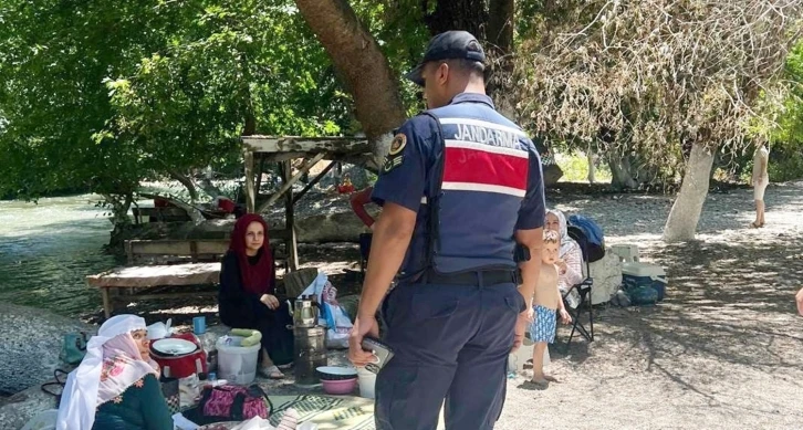 Bozdoğan’da jandarma ekipleri vatandaşları uyardı
