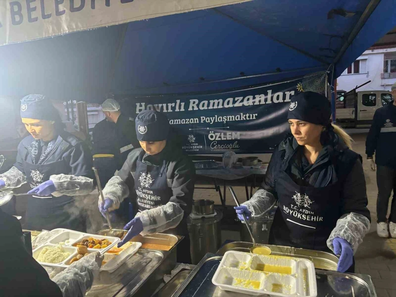 Bozdoğanlılar ilk iftarı Büyükşehir sofrasında açtı
