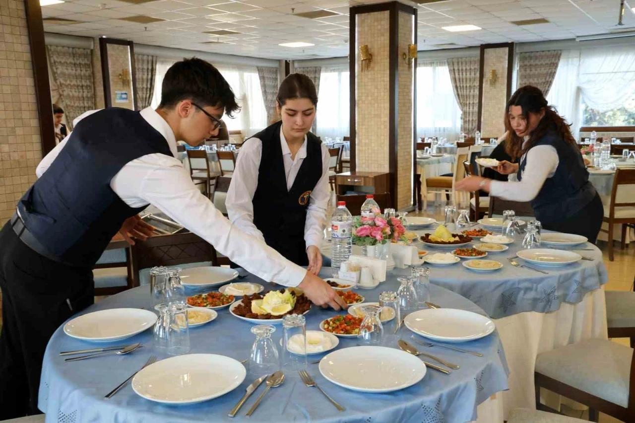 Bu otel, turizm sektörünün ara eleman sorununu çözüyor
