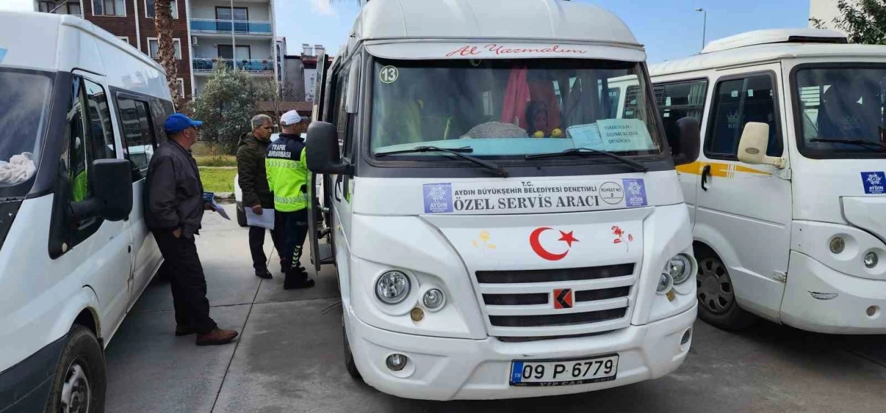 Buharkent’te ekipler, öğrenciler için sahaya indi
