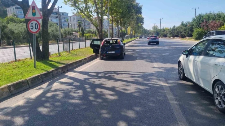 Bursa’da motosiklet ile otomobil çarpıştı: 2 yaralı
