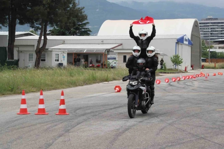 Bursa’da yunus polisi olmaya hak kazanan personelin 5 haftalık zorlu eğitimi
