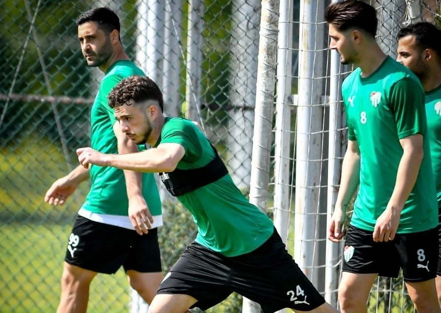 Bursaspor’da Bornova 1877 maçının hazırlıkları tamamlandı
