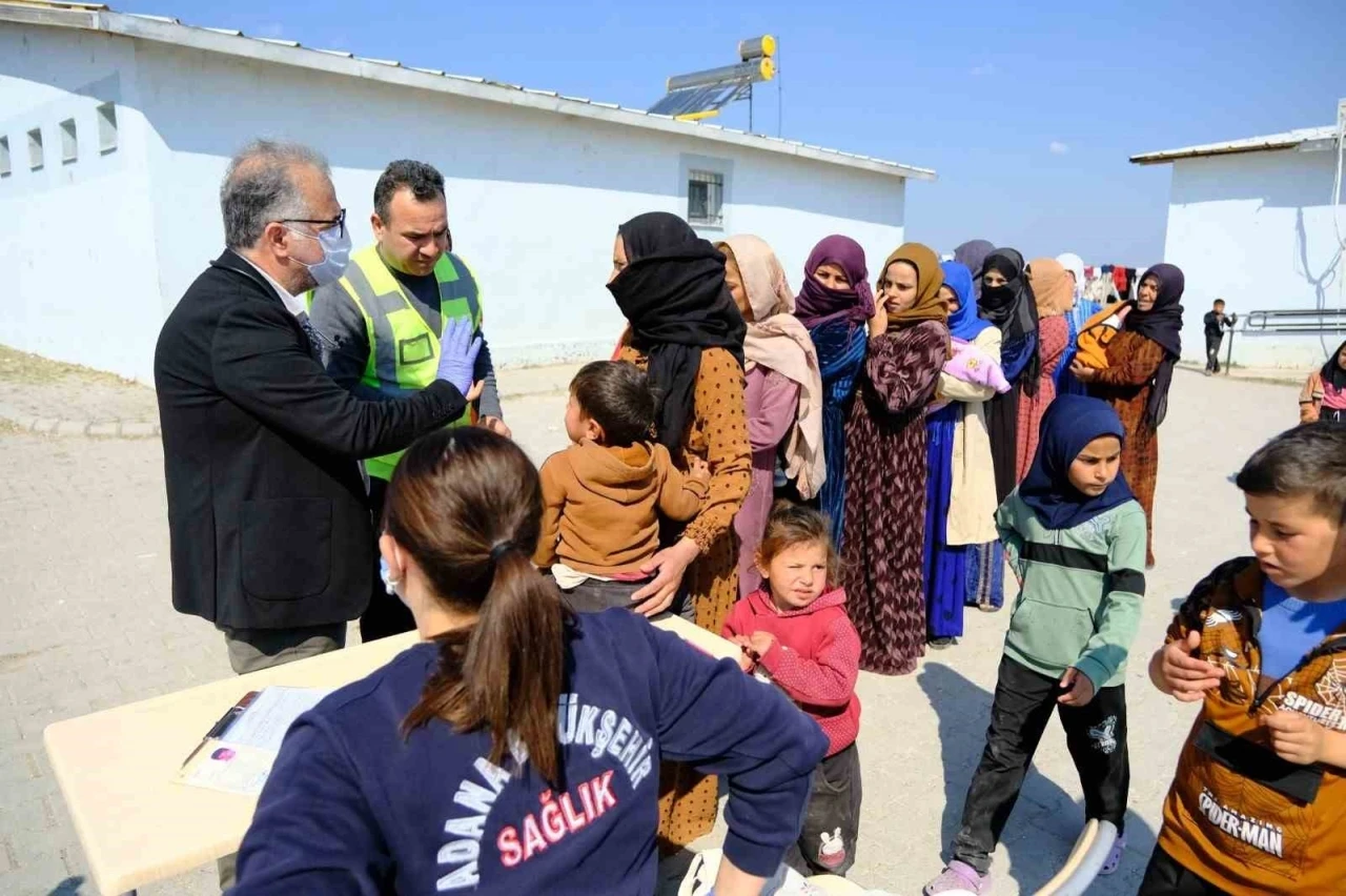 Büyükşehir, geçici tarım işçilerine yönelik sağlık hizmeti ve bilgilendirme çalışması gerçekleştirdi
