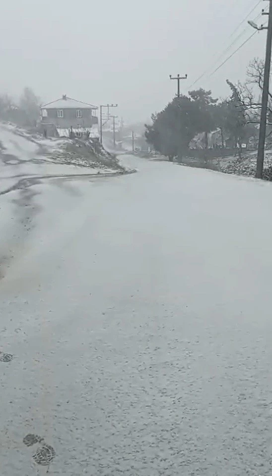 Çanakkale’de kar yağışı başladı
