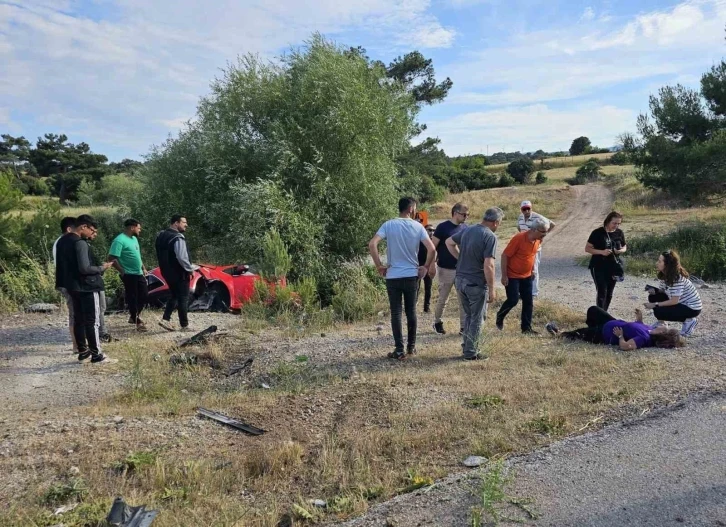 Çanakkale’de otomobil şarampole yuvarlandı: 3 yaralı
