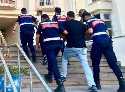 Çeşitli suçlardan aranan 3 kişi tutuklandı
