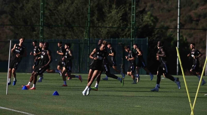 Beşiktaş'ta Cher Ndour İlk Antrenmanına Çıktı