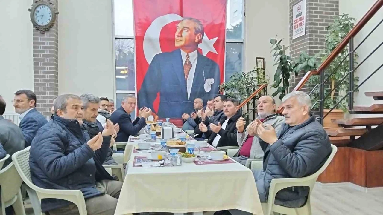 Çiftçiler iftarda buluştu
