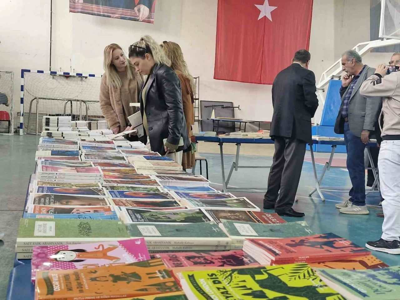 Çınar’da 1’inci kitap fuarı
