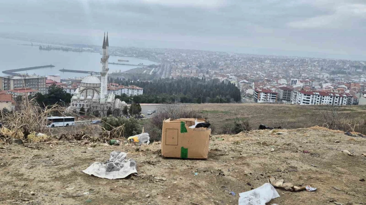 Çırçır Tepesi çöplüğe döndü
