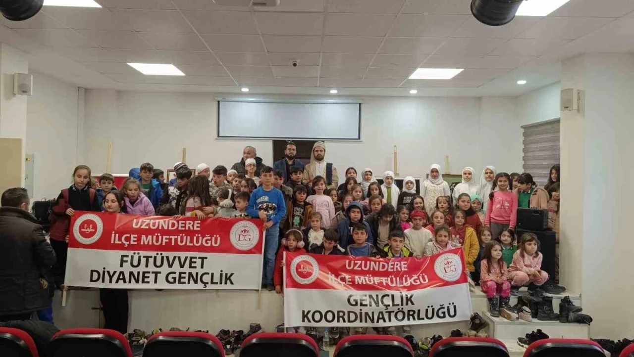 Çocuklar meddah ile tanıştı
