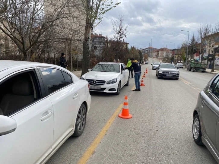 Çorum’da polis ekiplerinden şok uygulama
