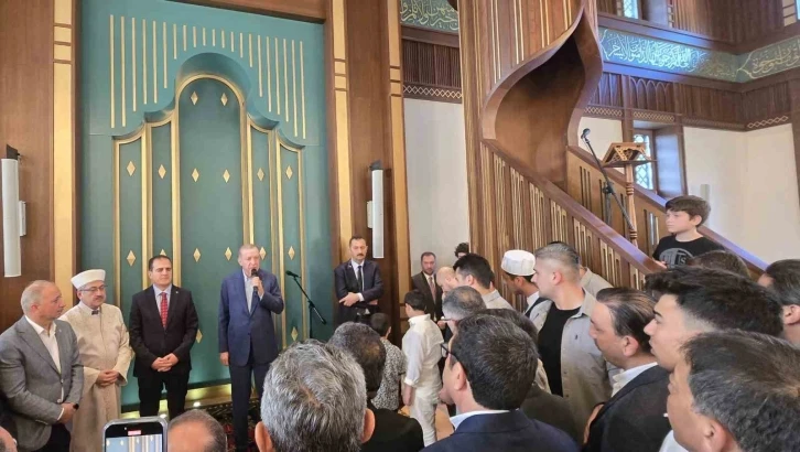 Cumhurbaşkanı Erdoğan bayram namazını Muğla’da kıldı
