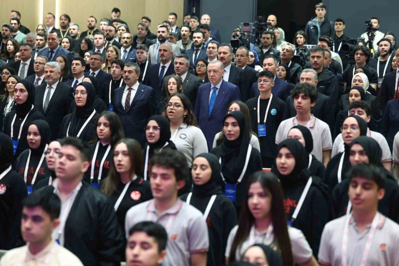 Cumhurbaşkanı Erdoğan: &quot;2025 yılında bin 381 engelli öğretmenimizin atamasını yapıyoruz&quot;
