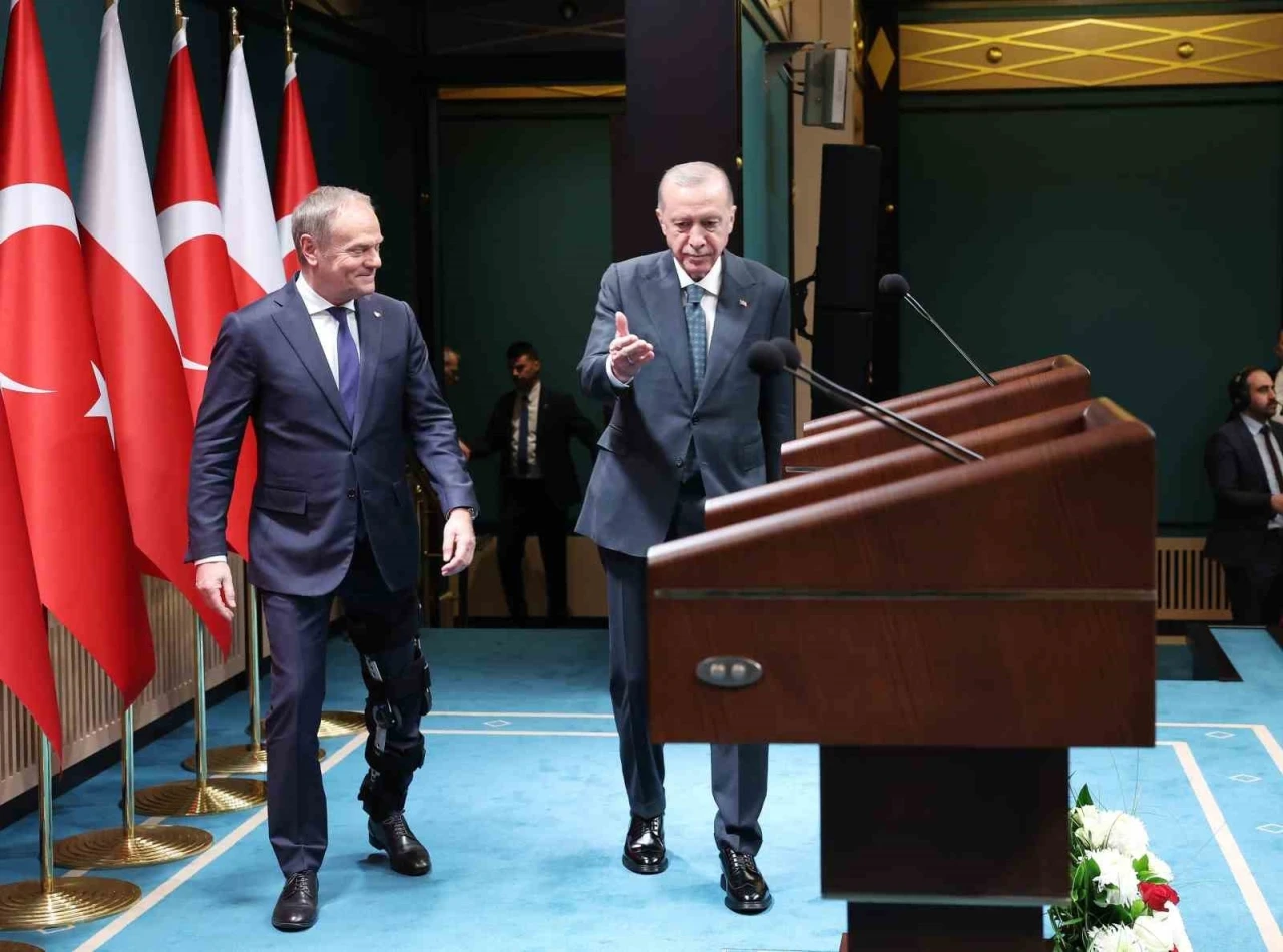 Cumhurbaşkanı Erdoğan: "AB, güç ve irtifa kaybının önüne geçmek istiyorsa bunu Türkiye’nin tam üyeliğiyle başarabilir"
