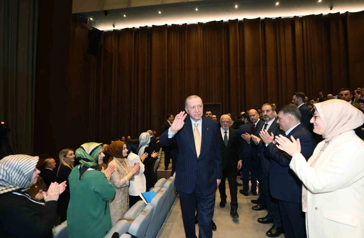 Cumhurbaşkanı Erdoğan: &quot;Sayın Özel, başkomutan olarak sana sesleniyorum ayağını denk al&quot;
