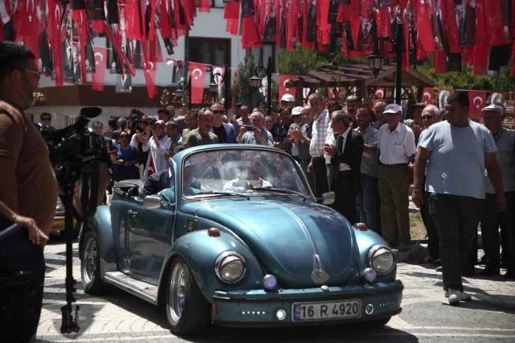 Cumhuriyet Halk Partisi Genel Başkanı Özgür Özel ilçeye vosvos ile geldi.
