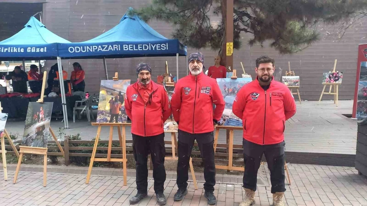 DAK ve OBAK iş birliğiyle deprem farkındalığı standı açıldı
