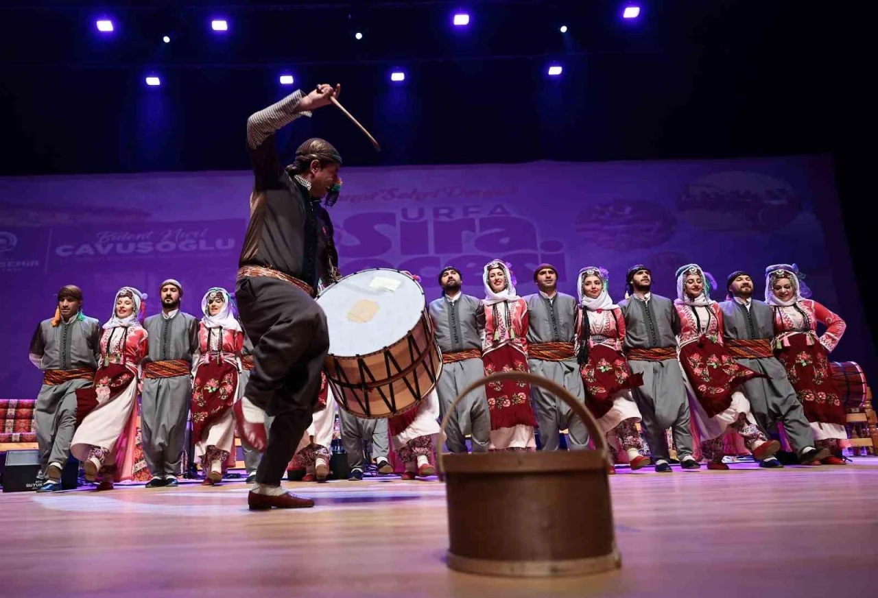 Denizli Büyükşehir tarafından düzenlenen Urfa Sıra Gecesi unutulmaz anlara sahne oldu
