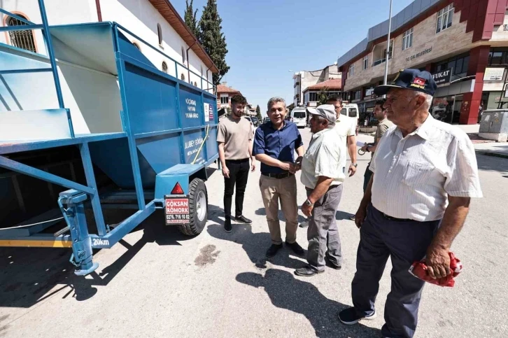 Denizli Büyükşehirden üreticiye ekipman desteği
