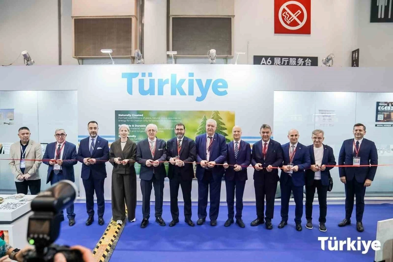 Denizli Sanayi Odası doğal taş sektörel ticaret heyeti Çin’de
