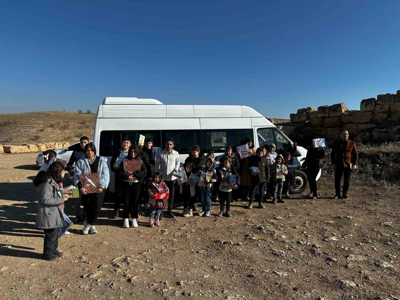 Diyarbakır’da çocuklar Zerzevan Kalesi’ni gezdi
