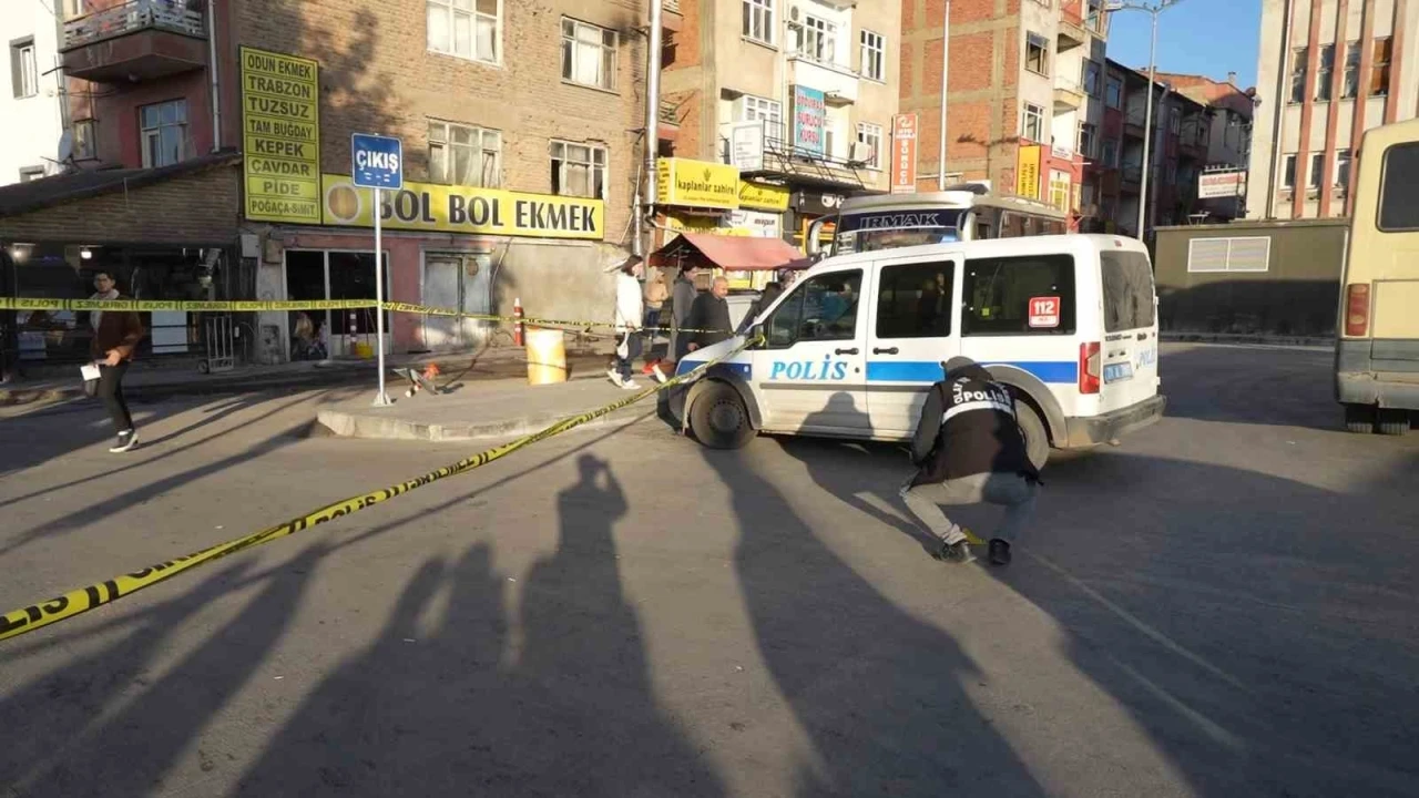 Dolmuş şoförlerinin "yolcu" kavgası kanlı bitti: 1 yaralı
