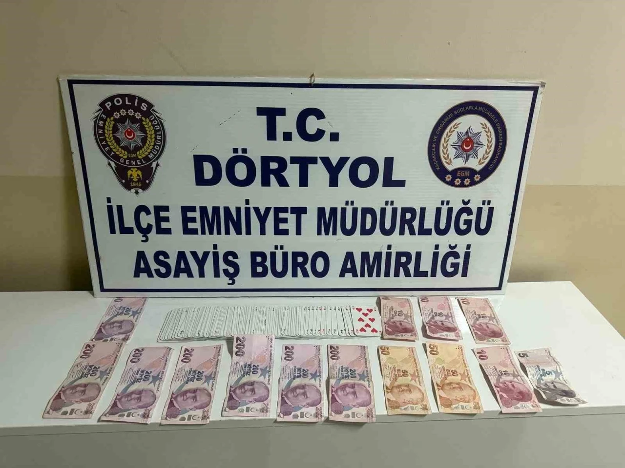 Dörtyol’da kumar oynayan şahıslar polise yakalandı
