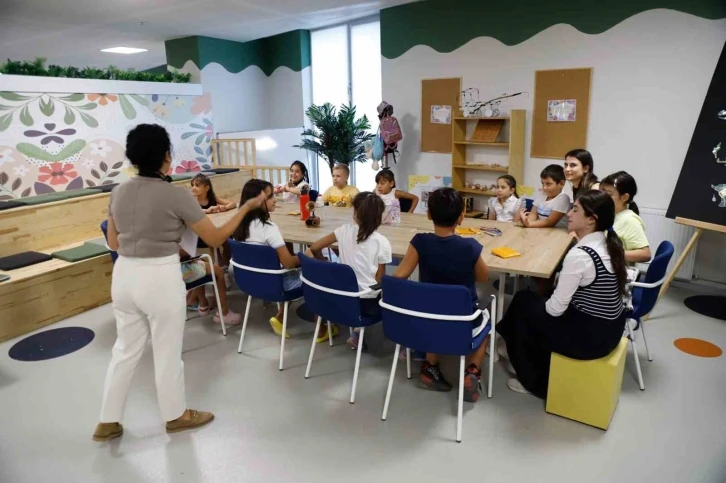 Drama Atölyesi ile Çocuklar Hem Öğreniyor Hem Eğleniyor