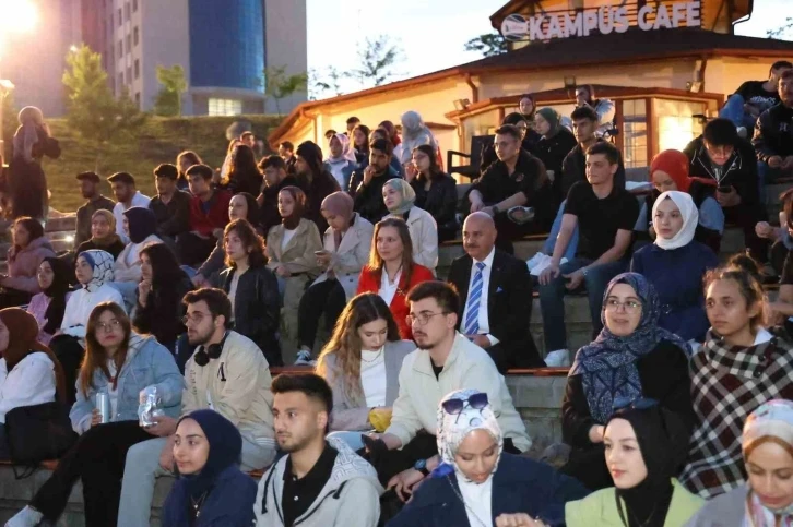 Düzce Üniversitesi’nde açık hava sinema günleri
