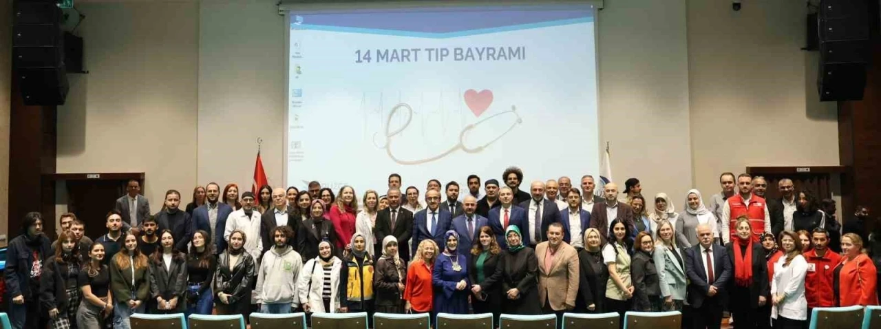 Düzce Üniversitesi’nde Tıp Bayramı kutlandı
