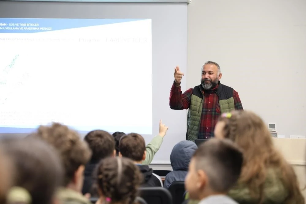 Düzce Üniversitesi sulak alanda bilimsel çalışma yapıyorlar
