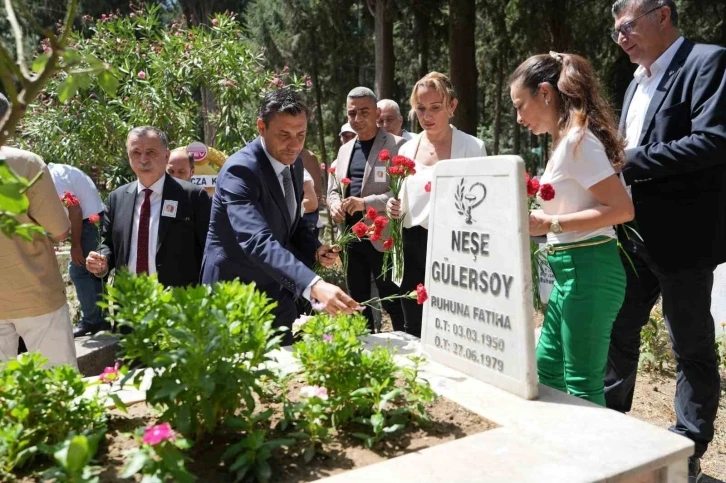 Eczacı Neşe Gülersoy mezarı başında anıldı
