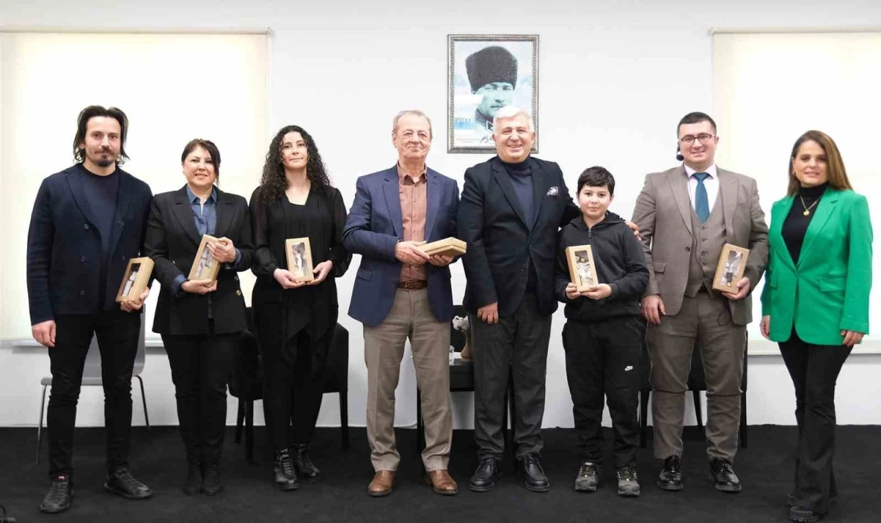 Edebiyatın usta kalemi şarkılarla, türkülerle, şiirlerle anıldı
