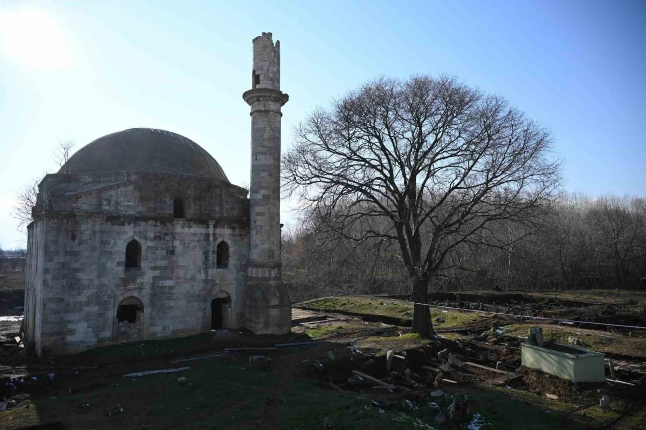 Edirne’de Evliya Kasım Paşa Camisi’nde restorasyon çalışmaları sürüyor
