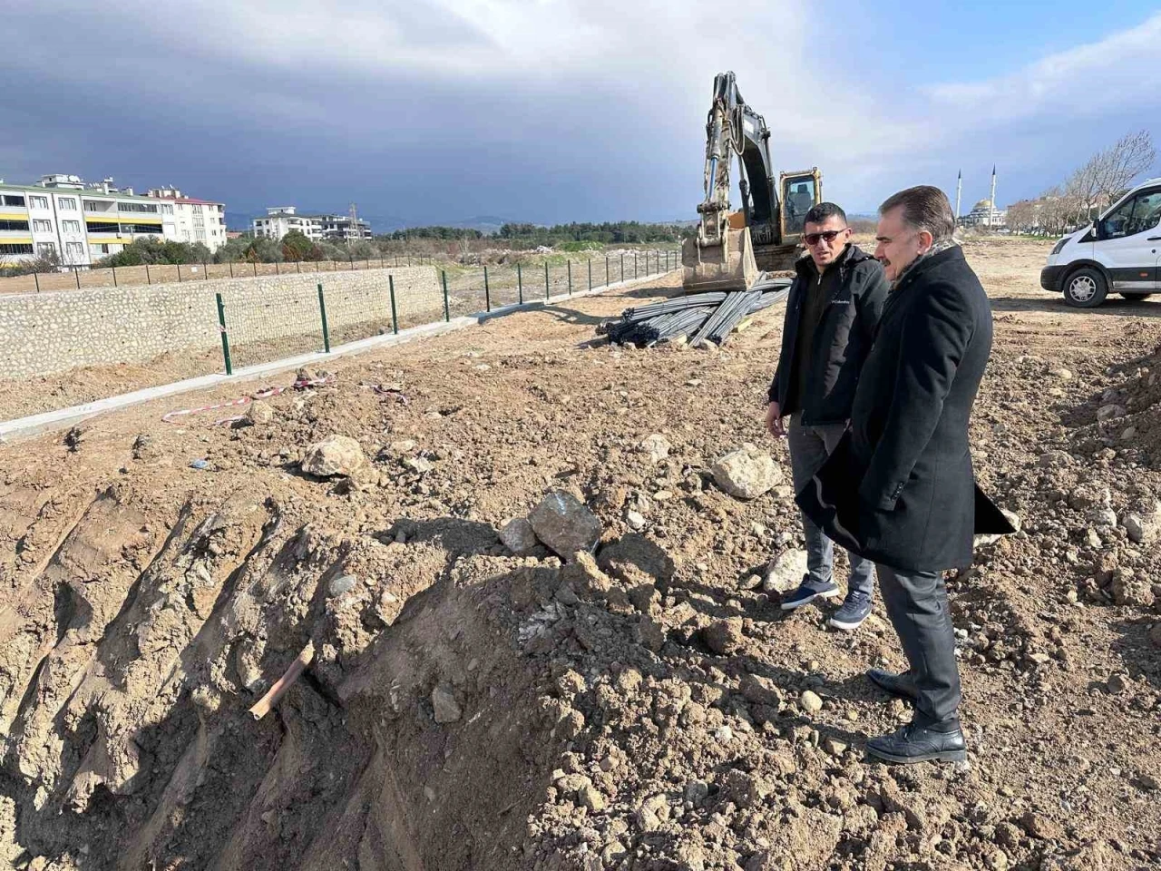 Edremit Çayı Köprüsü’nün inşaatına başlandı
