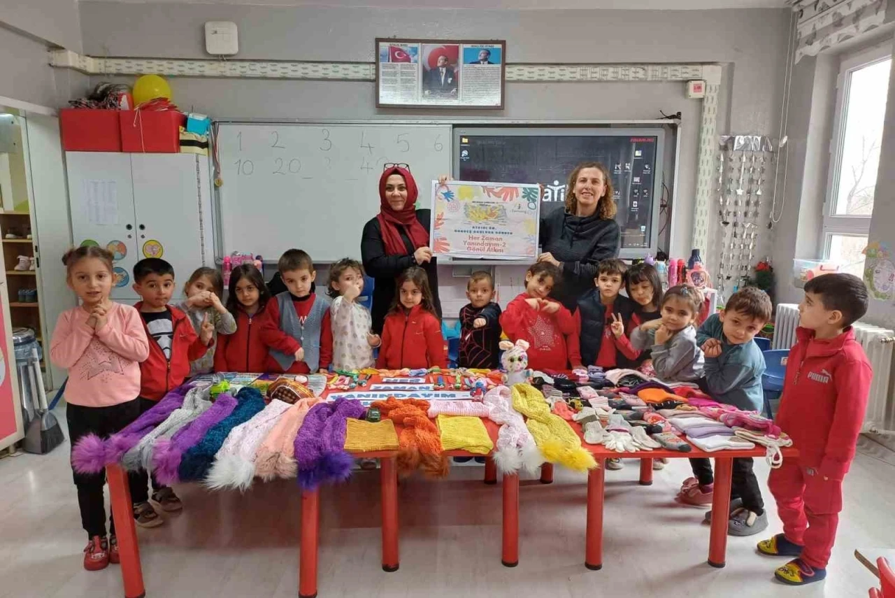 Eğirdirli çocuklardan depremzede kardeşlerine sıcak dokunuş
