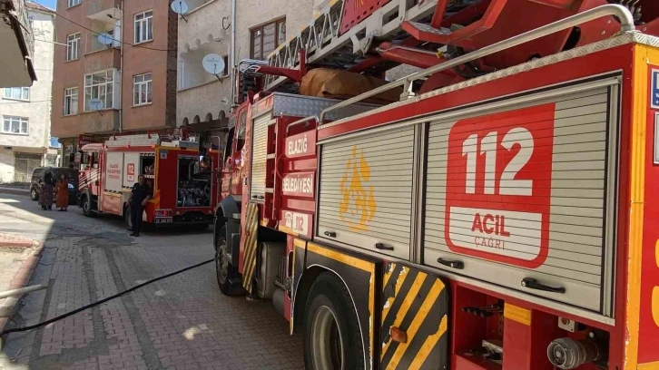 Elazığ’da ikamet yangını
