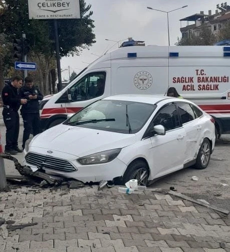 Elazığ’da trafik kazası: 2 yaralı
