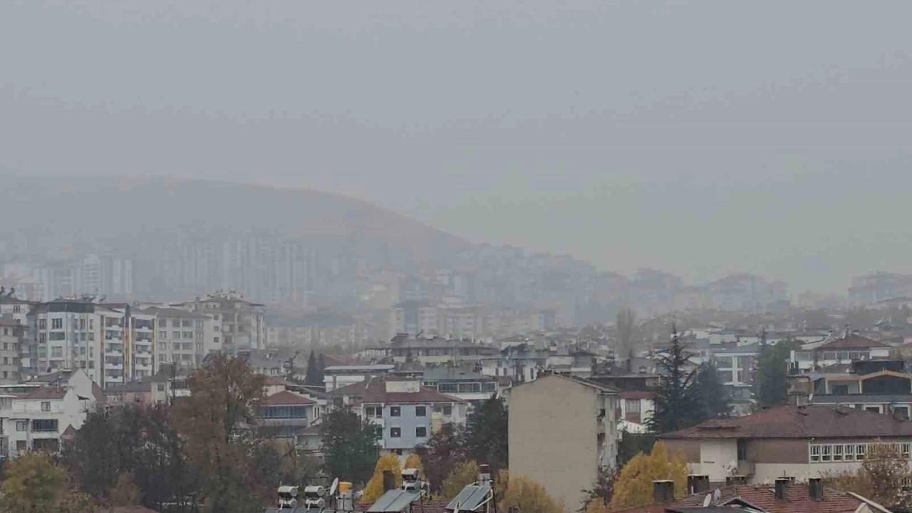 Elazığ’da yüksek kesimlerde sis etkili oldu
